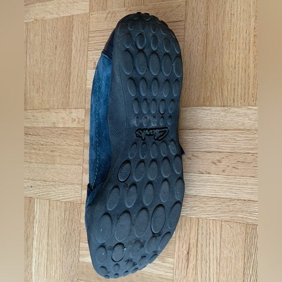Clarks Collection Early 2000s Blue Suede Flats - Picture 6 of 6